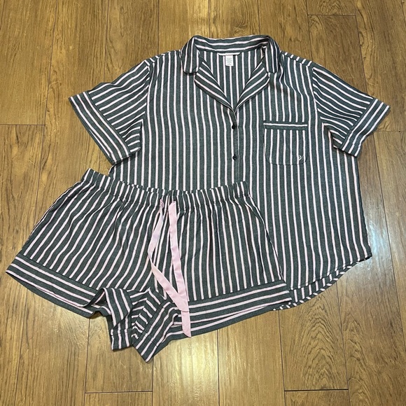 Victoria's Secret Other - Victoria Secret Sleepwear Set- Short Sleeve & Shorts Grey & Pink Striped Sz L